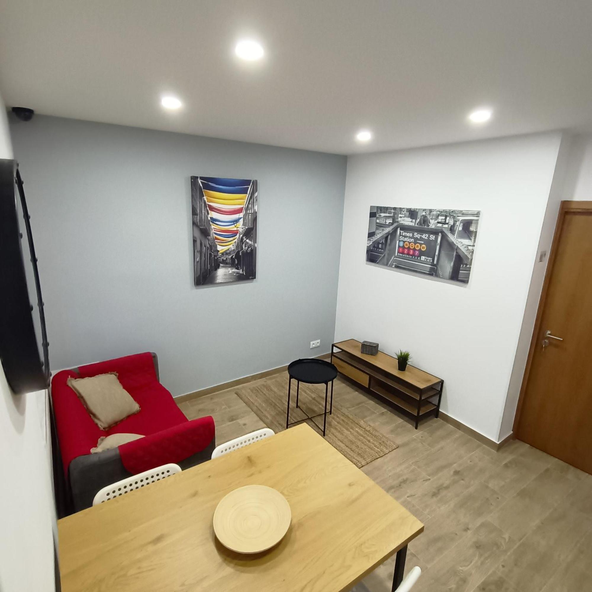 Good Vibes - Lagos Guesthouse ภายนอก รูปภาพ