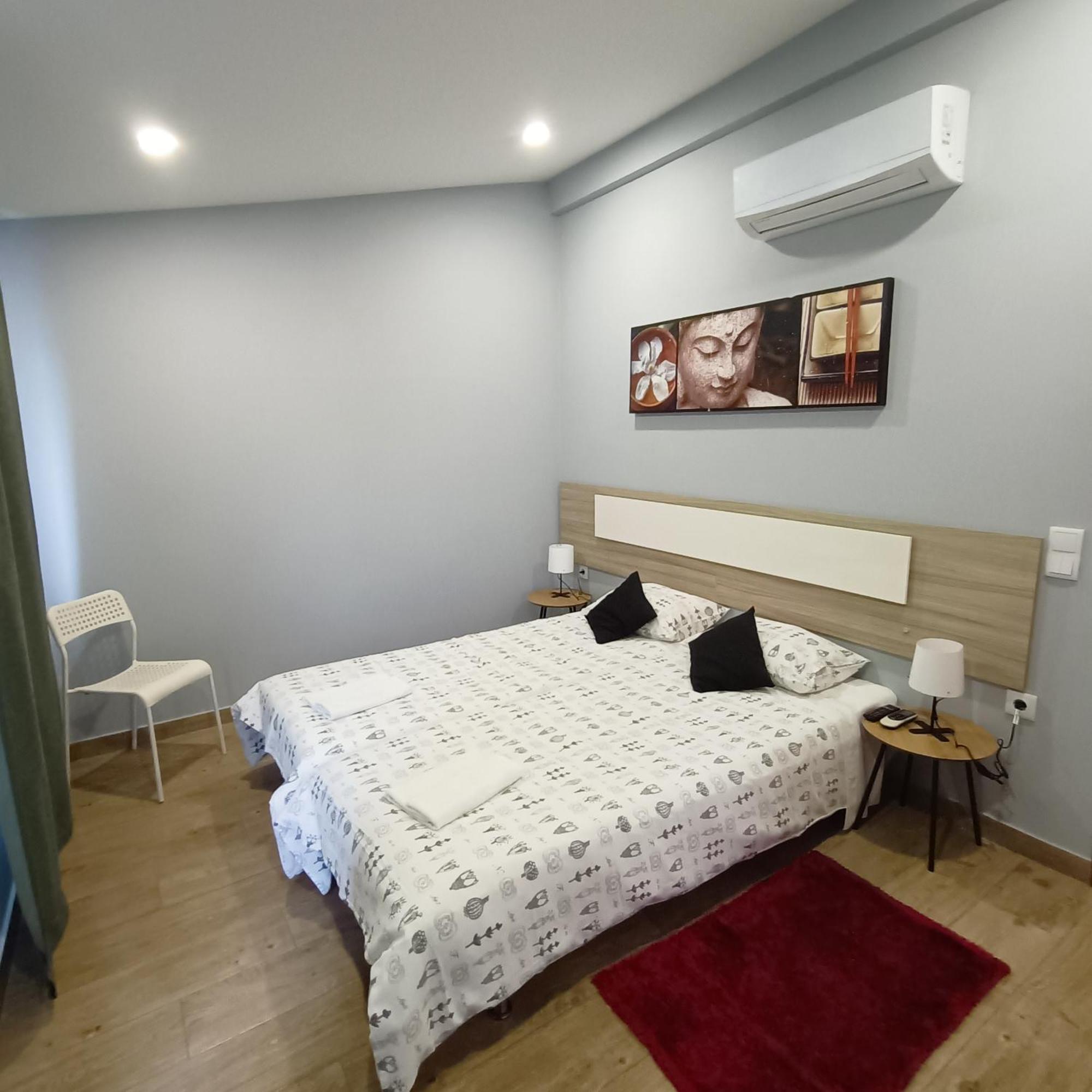 Good Vibes - Lagos Guesthouse ภายนอก รูปภาพ