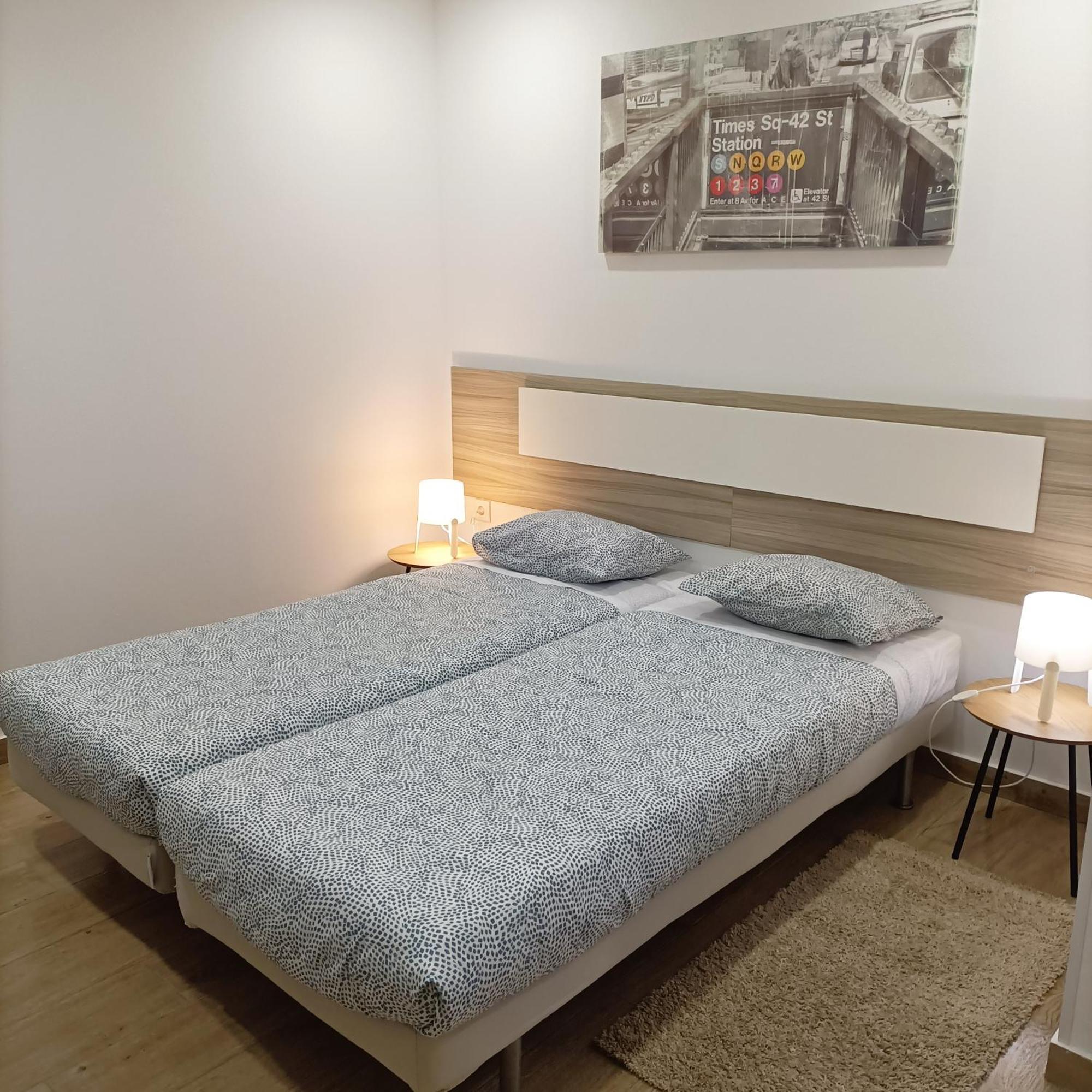 Good Vibes - Lagos Guesthouse ภายนอก รูปภาพ